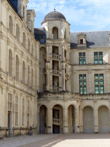 Chambord - Courtyard (2)